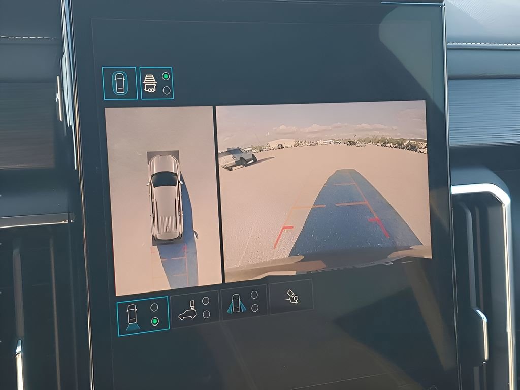 Used 2025 GMC Acadia Elevation image 30