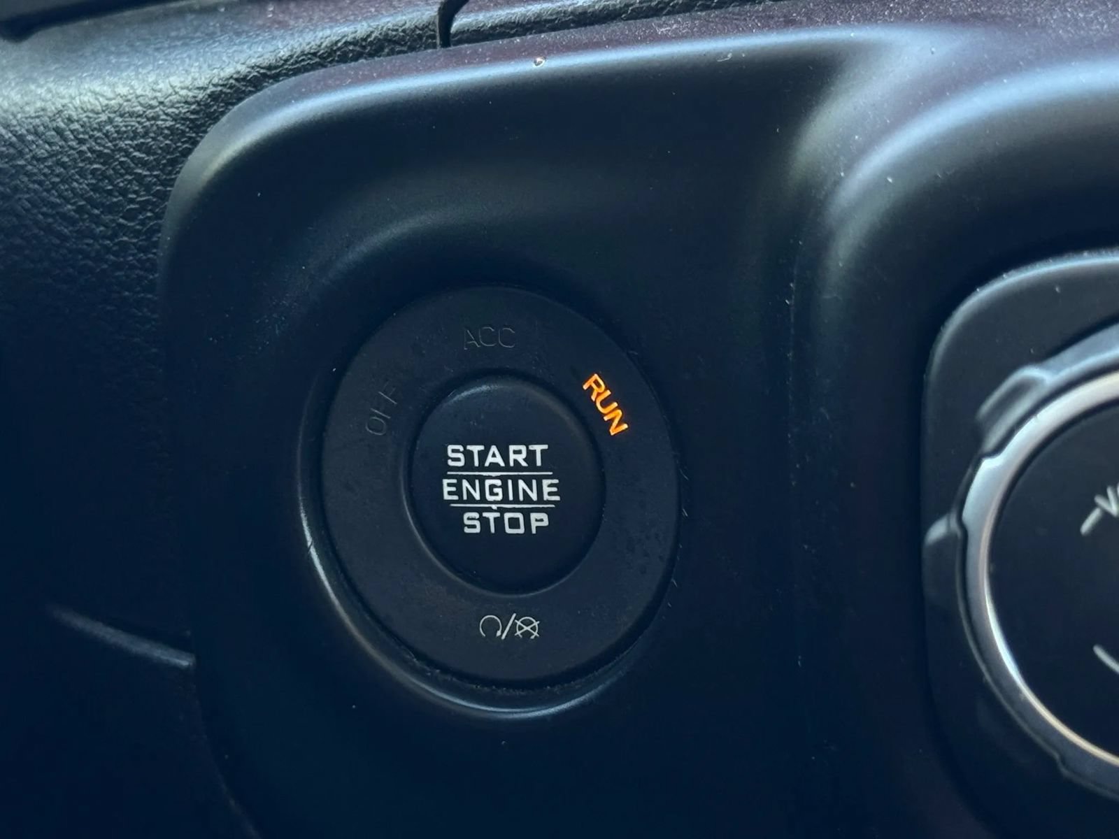 Used 2019 Jeep Wrangler Unlimited Rubicon w/ Cold Weather Group AWD/4WD image 30