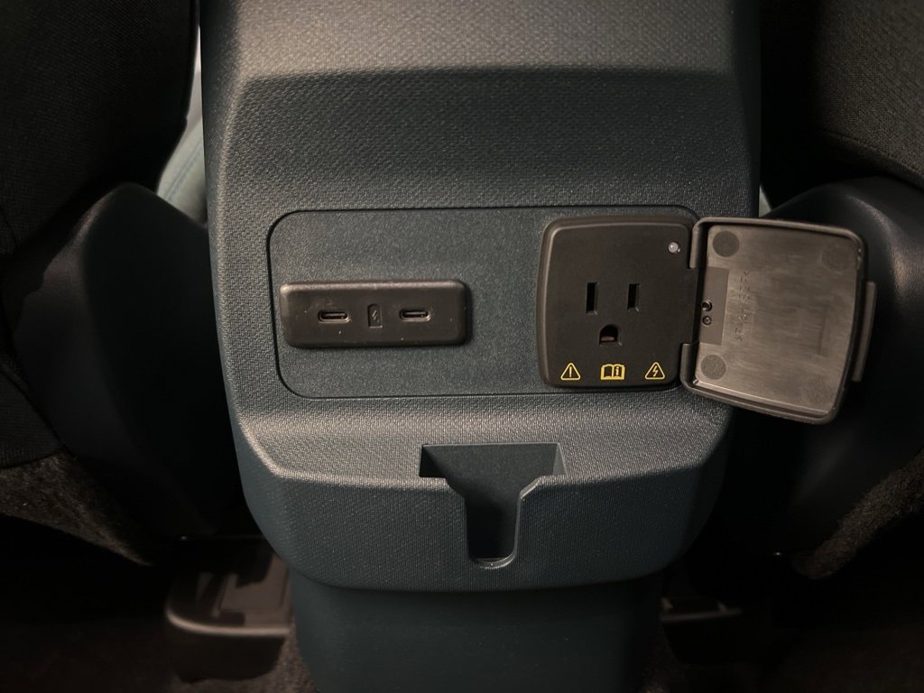 New 2025 Ford Maverick XLT w/ XLT Luxury Package image 28