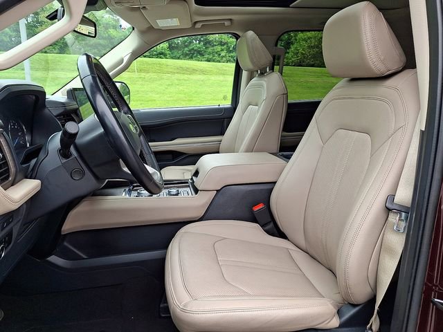 Used 2024 Ford Expedition Limited AWD/4WD image 16