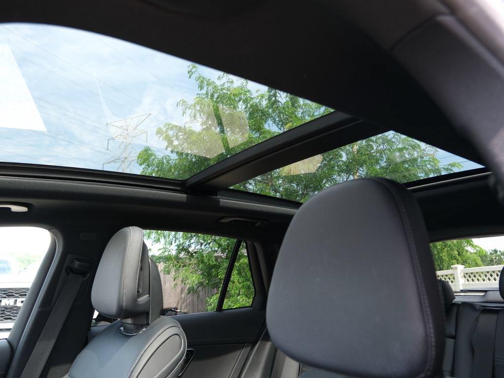 Used 2023 Mercedes-Benz GLC 300 image 17