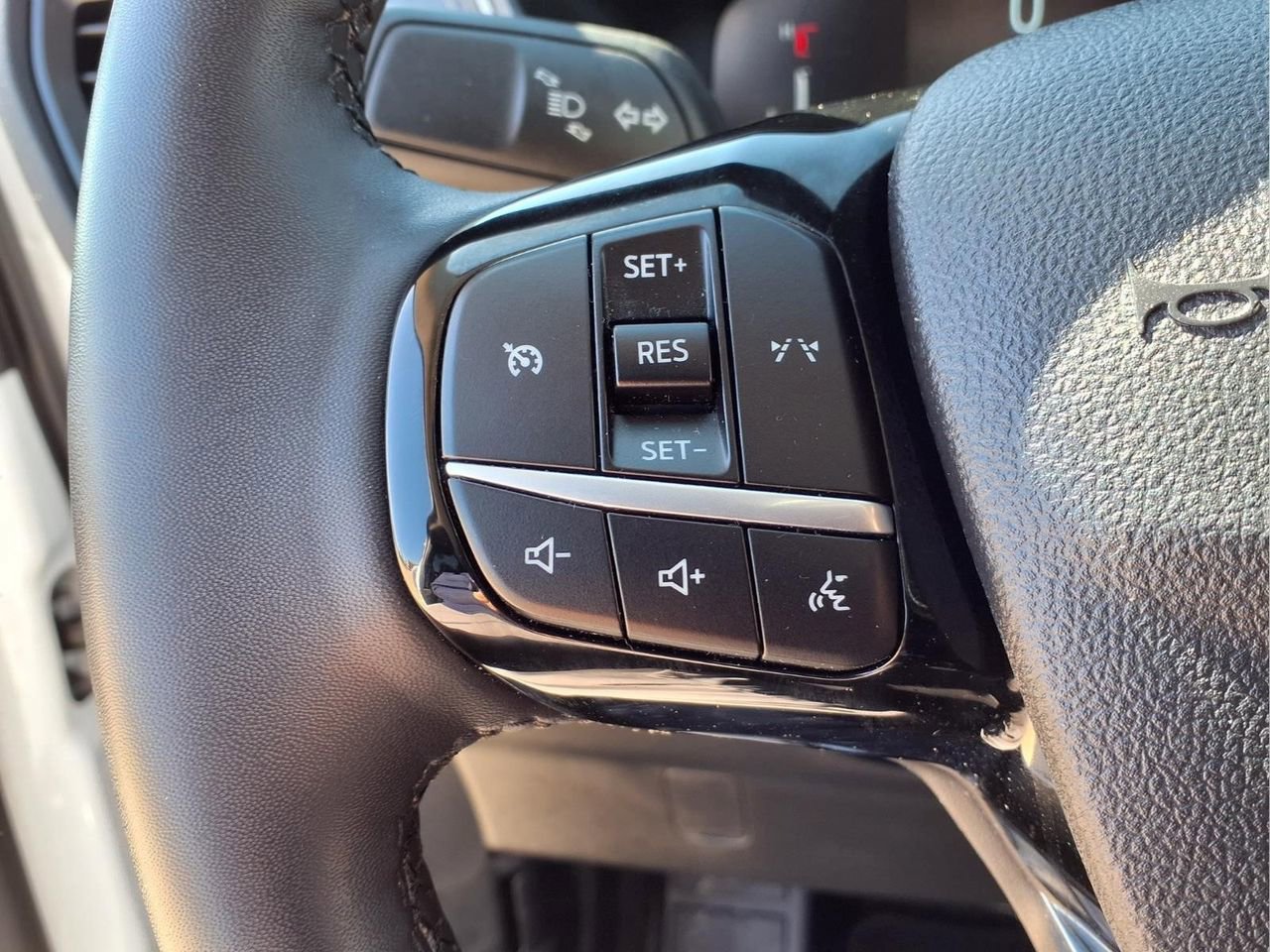 Used 2023 Ford Escape Active AWD/4WD image 26