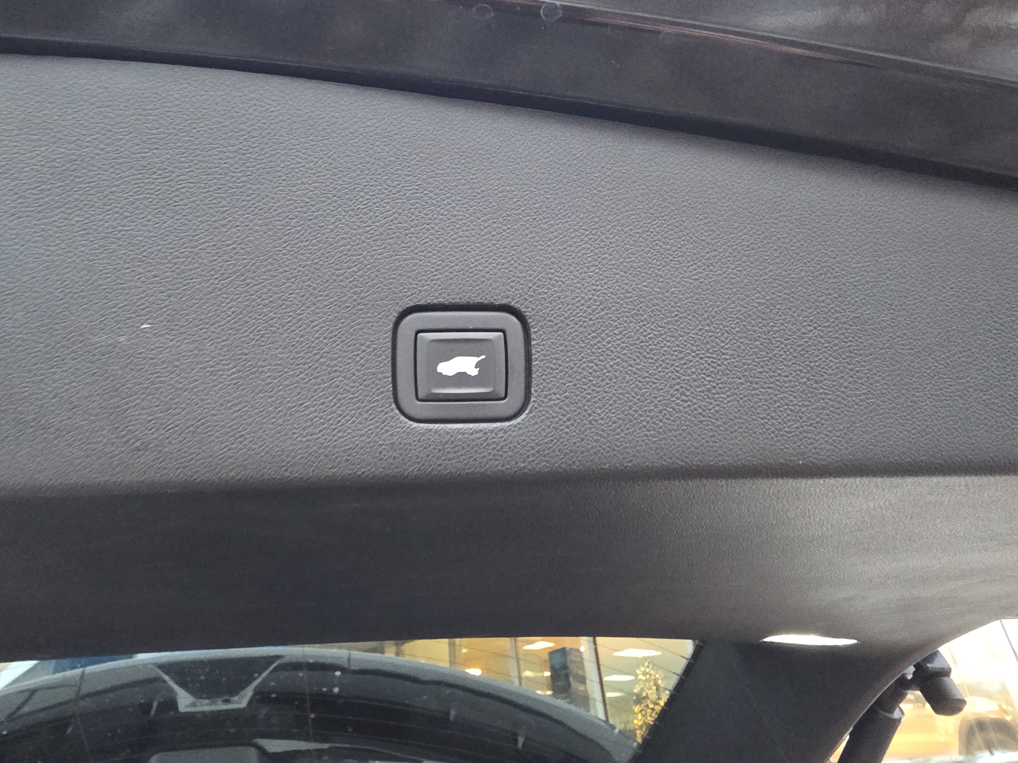 Used 2023 Cadillac XT6 Sport w/ Platinum Package image 43