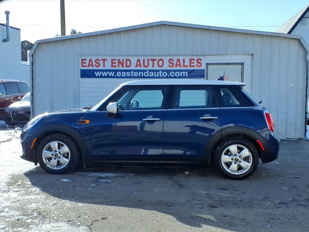 Used 2016 MINI Cooper 4-Door Hardtop image 2