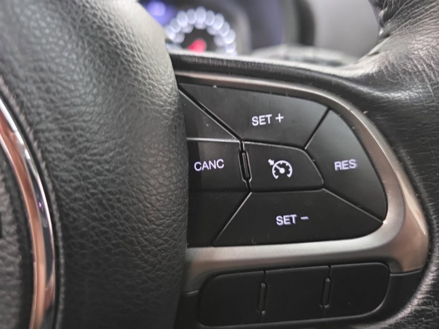 Used 2021 Jeep Renegade Limited w/ Sun & Sound Group image 27