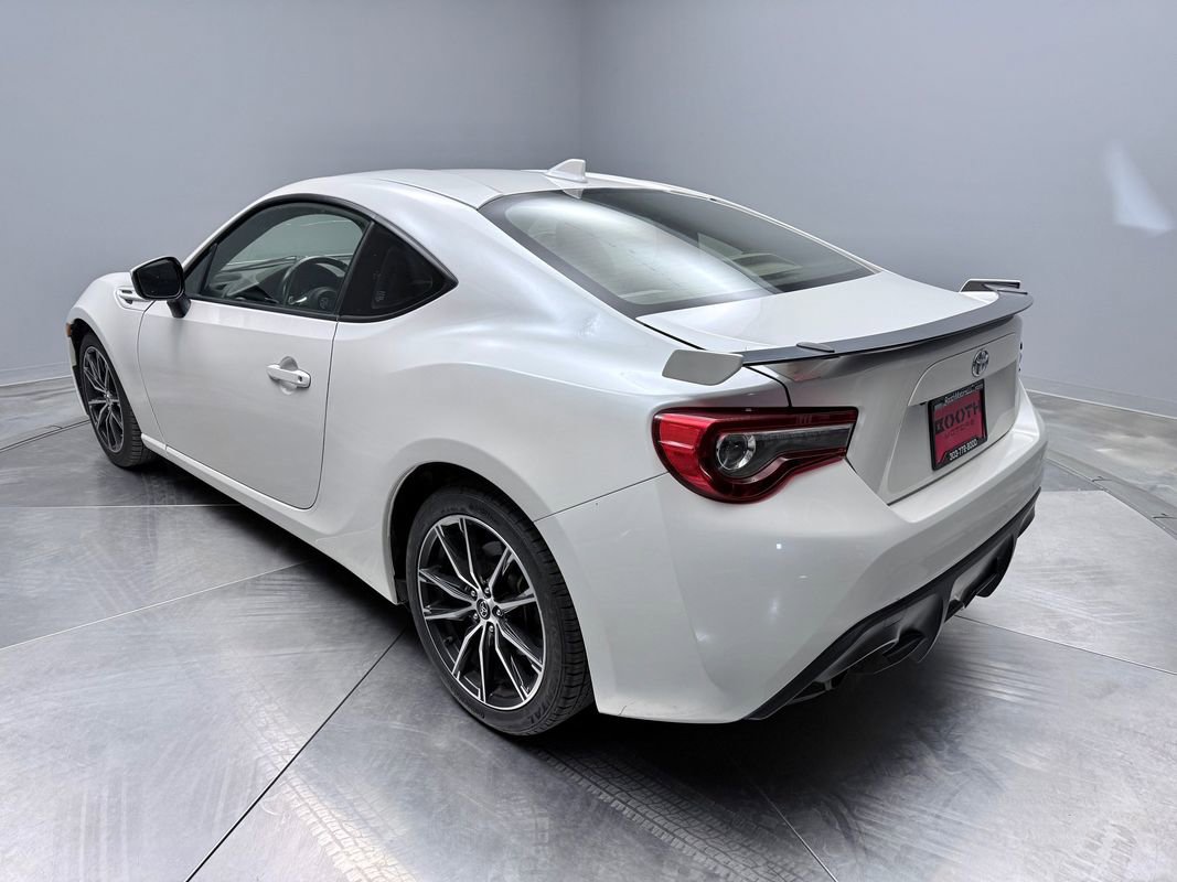 Used 2020 Toyota 86 RWD image 7