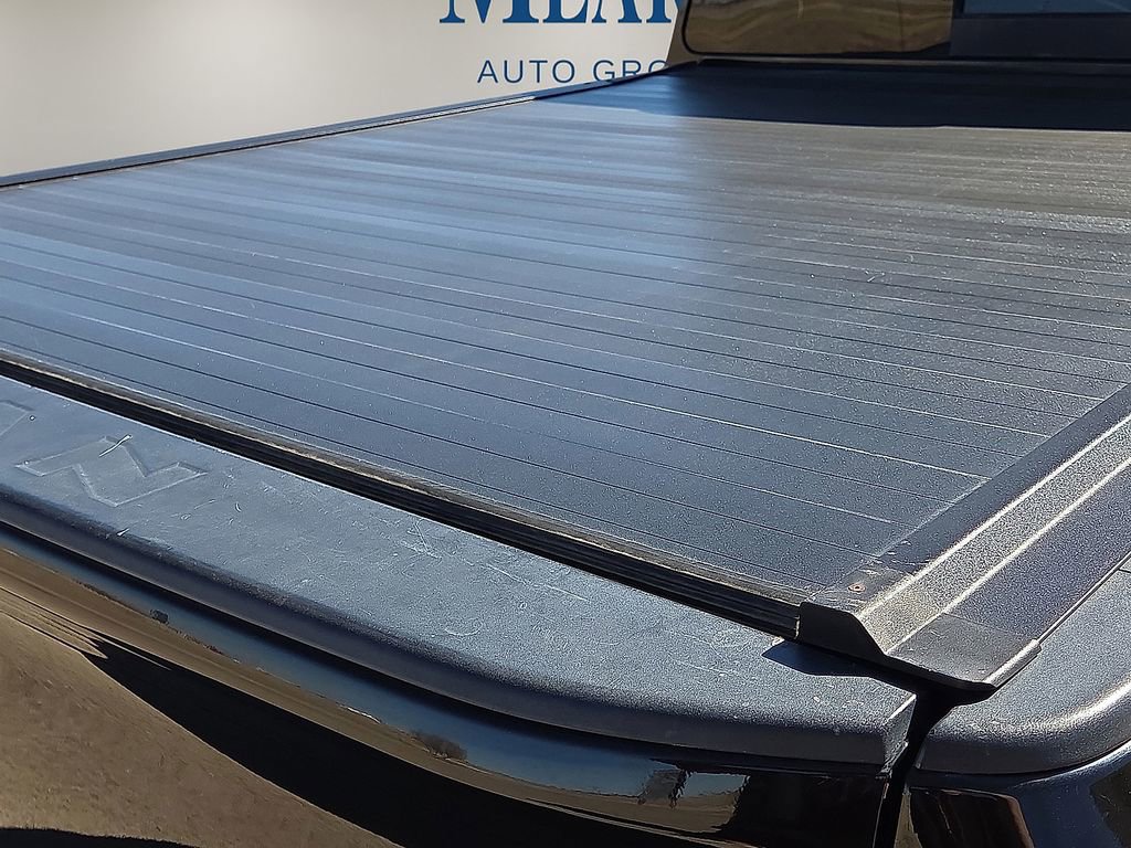 Used 2018 Nissan Titan PRO-4X image 15