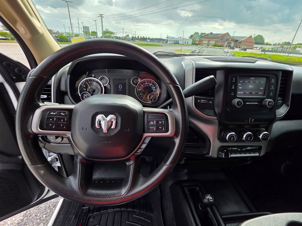 Used 2020 RAM 3500 Tradesman w/ Chrome Appearance Group AWD/4WD image 17