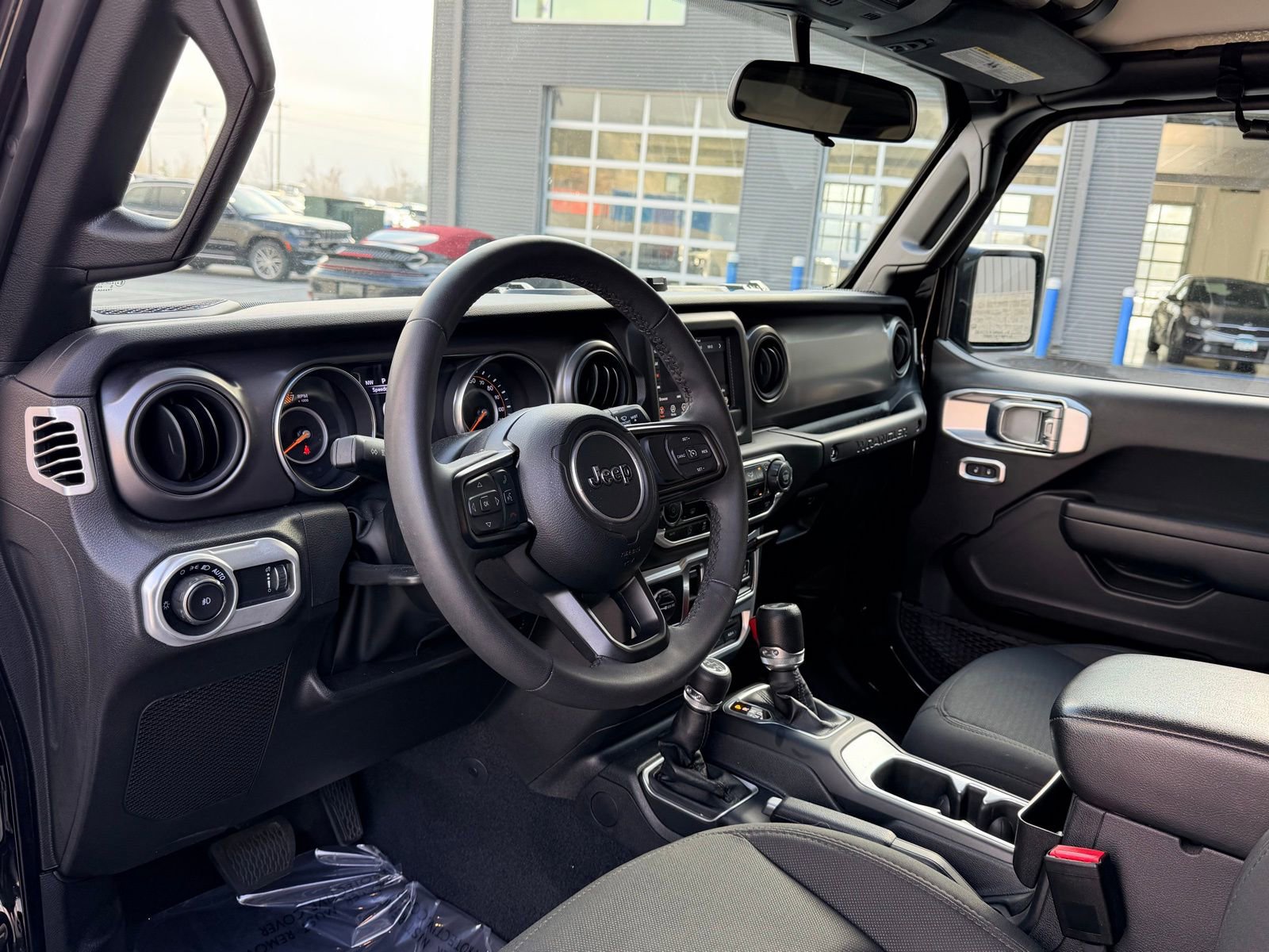 Used 2023 Jeep Wrangler Sport S image 13