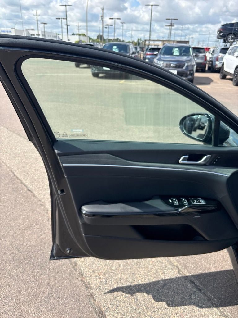 Used 2025 Kia K5 EX FWD image 12