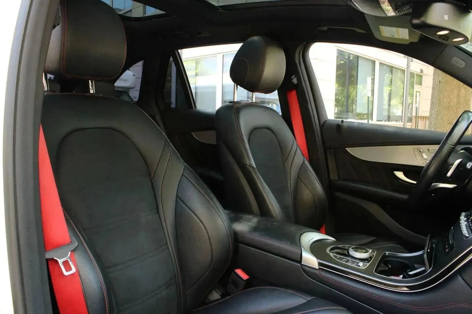 Used 2019 Mercedes-Benz GLC 43 AMG 4MATIC image 37