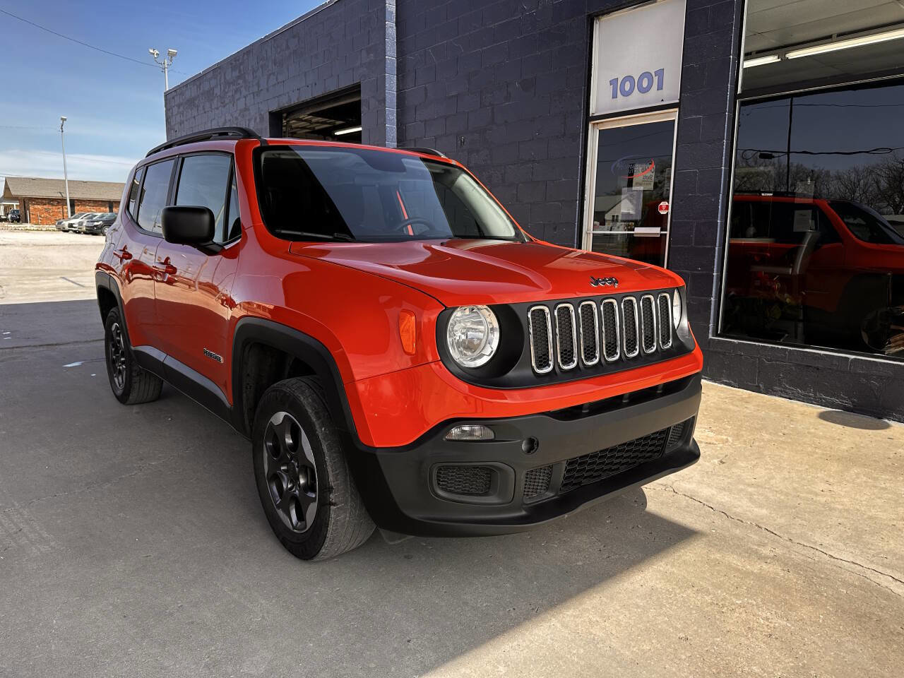 Used 2017 Jeep Renegade Sport w/ Power & Air Group image 2