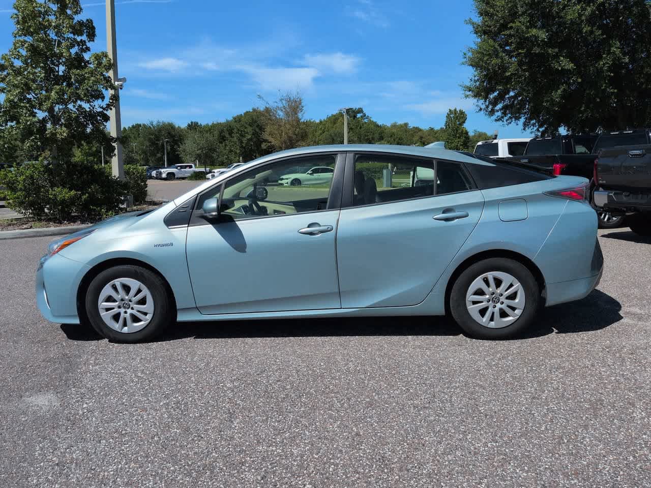 Used 2016 Toyota Prius Two FWD image 3