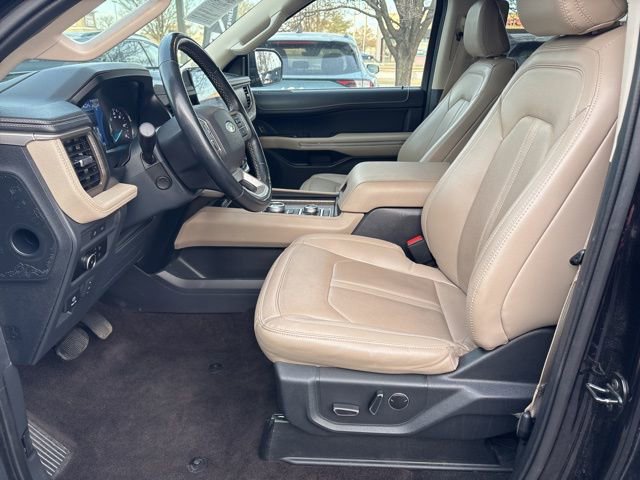 Used 2023 Ford Expedition Max Limited image 11