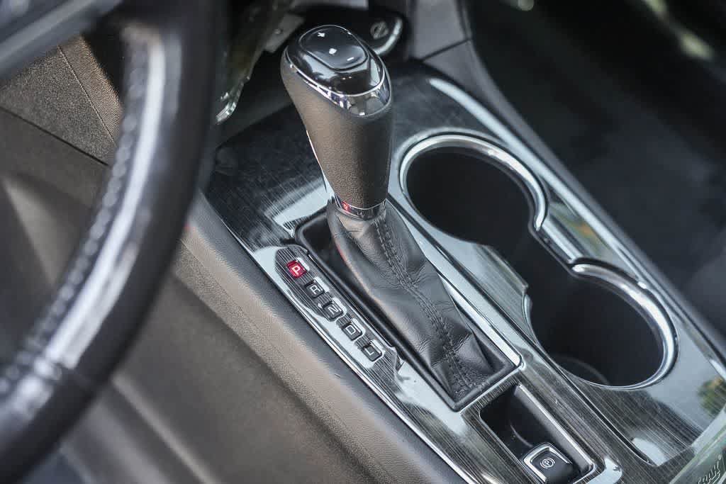 Used 2021 Chevrolet Equinox LT FWD image 19