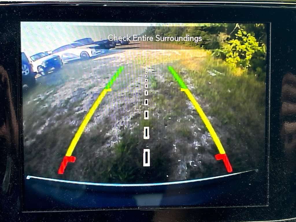 Used 2021 Jeep Grand Cherokee Limited w/ Sun & Sound Group AWD/4WD image 3