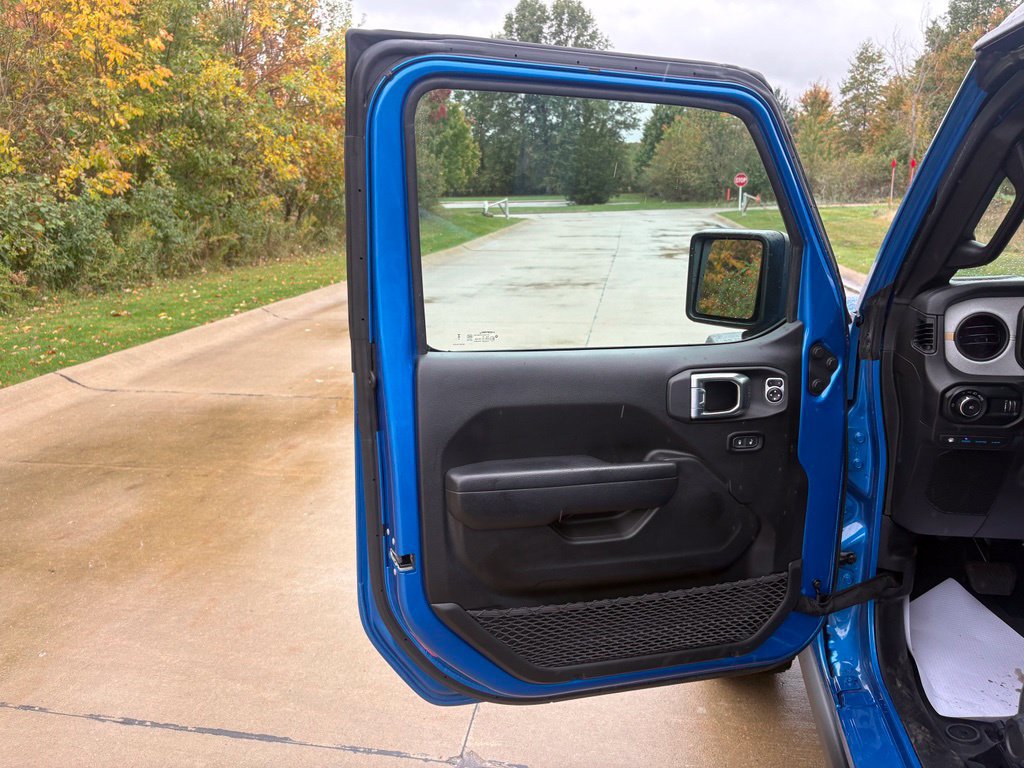 Used 2024 Jeep Wrangler Unlimited AWD/4WD image 13