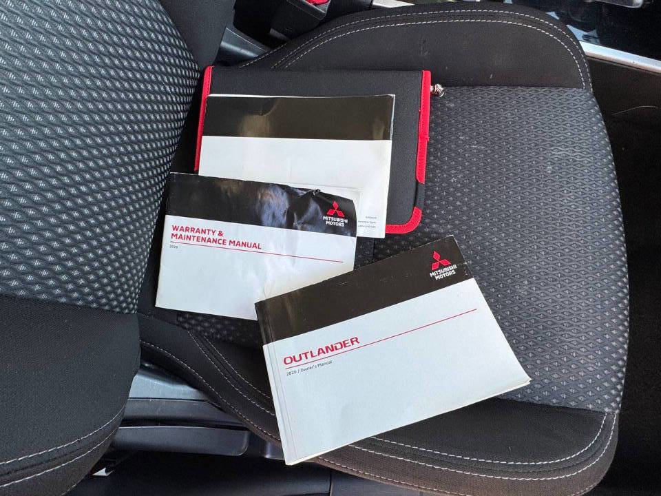 Used 2020 Mitsubishi Outlander ES image 22