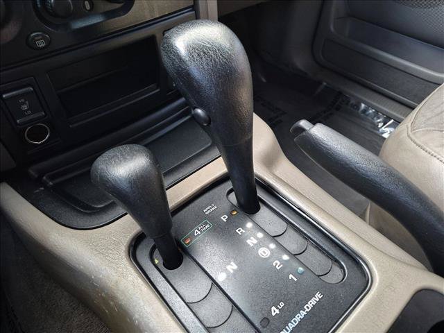 Used 2004 Jeep Grand Cherokee Limited w/ Trailer Tow Group IV AWD/4WD image 15