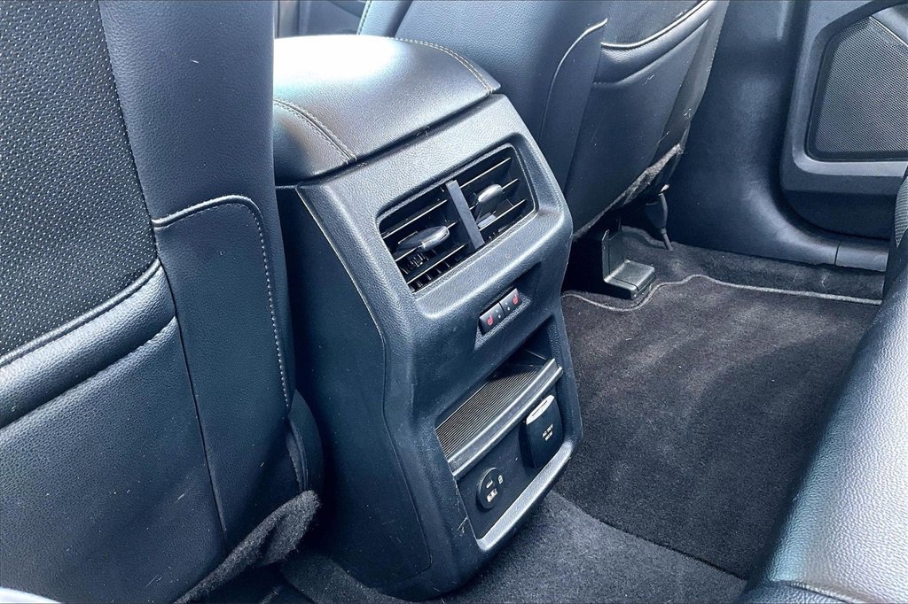 Used 2022 Ford Edge Titanium w/ Equipment Group 301A image 23