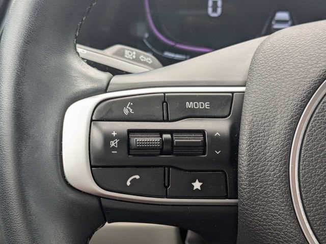 Used 2025 Kia Sportage EX w/ Premium Package FWD image 19
