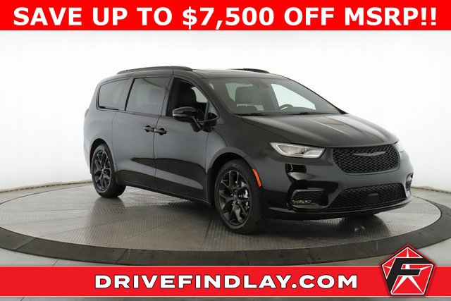 New 2026 Chrysler Pacifica Limited w/ S Appearance Package