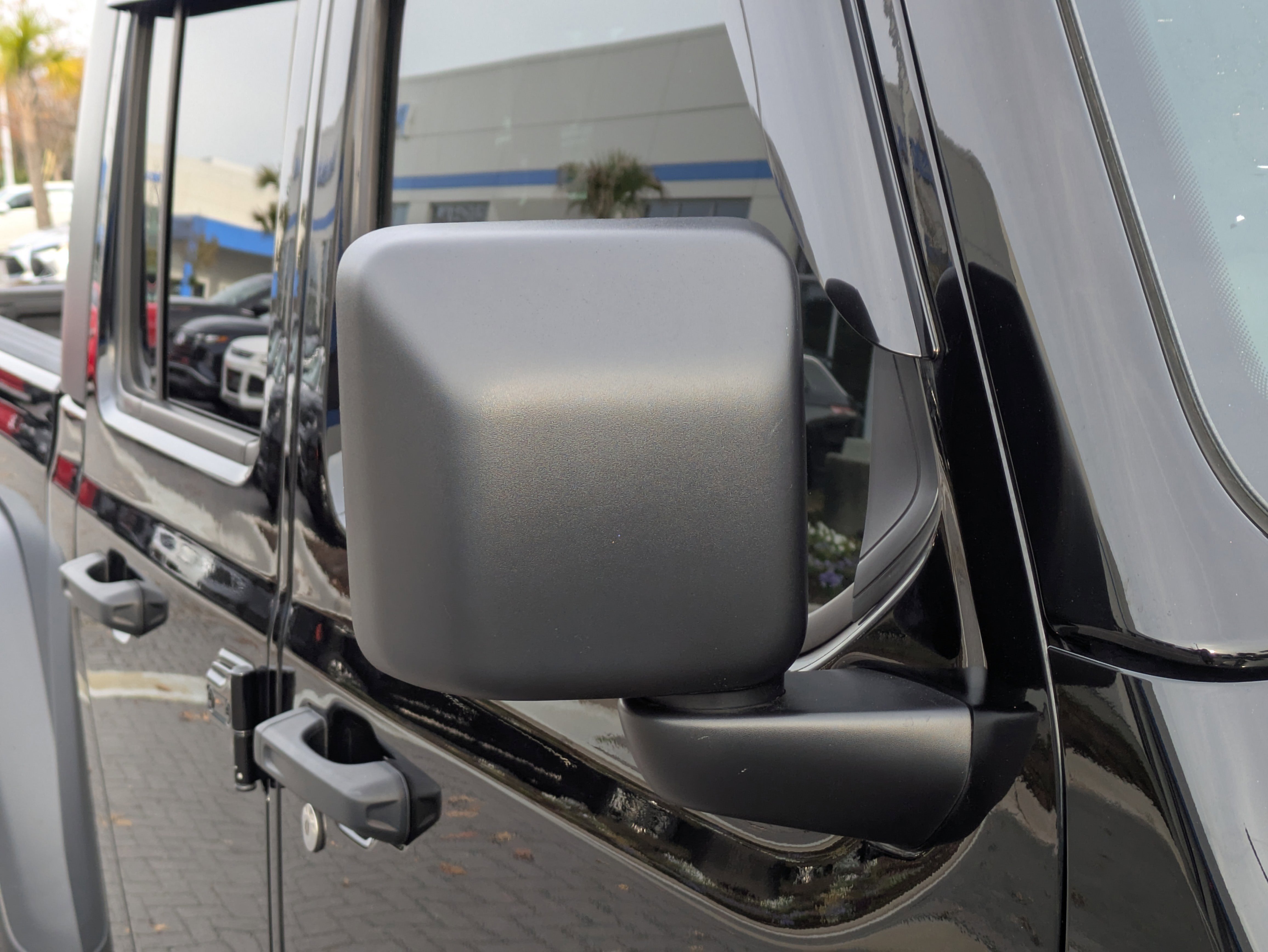 Used 2024 Jeep Gladiator Sport image 15