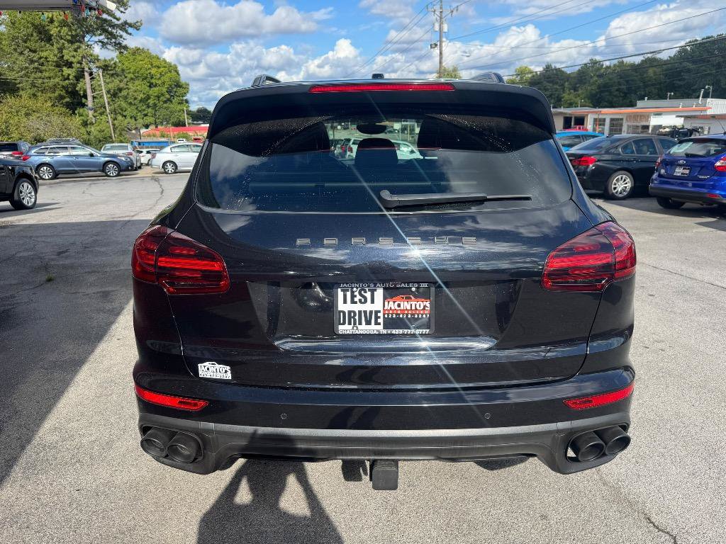 Used 2016 Porsche Cayenne S AWD/4WD image 8