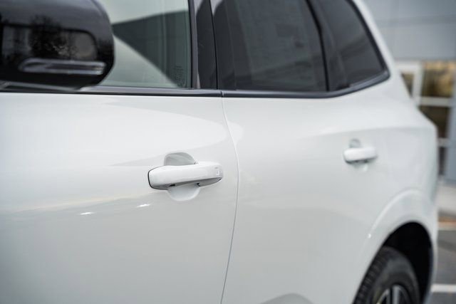 New 2026 Volvo XC60 B5 Plus w/ Protection Package Premier image 16