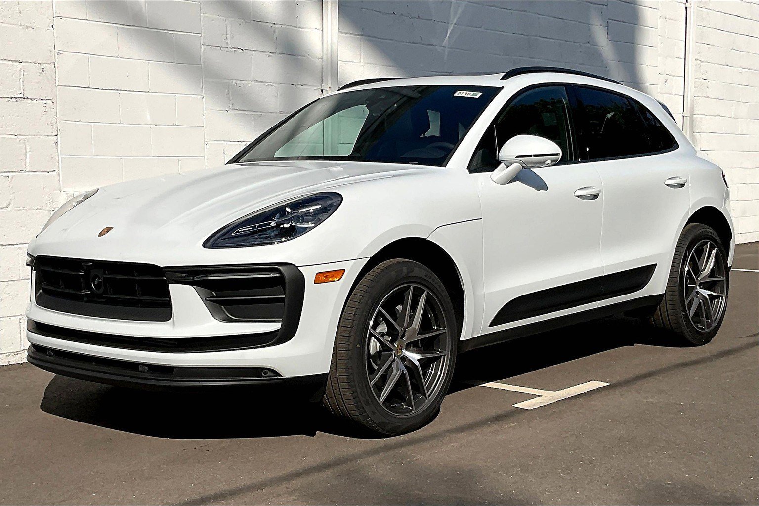 New 2026 Porsche Macan image 1