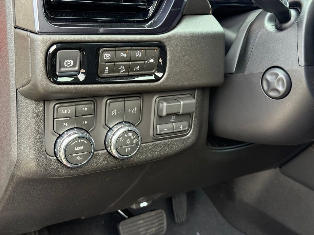 New 2026 GMC Yukon AT4 w/ AT4 Premium Plus Package image 14