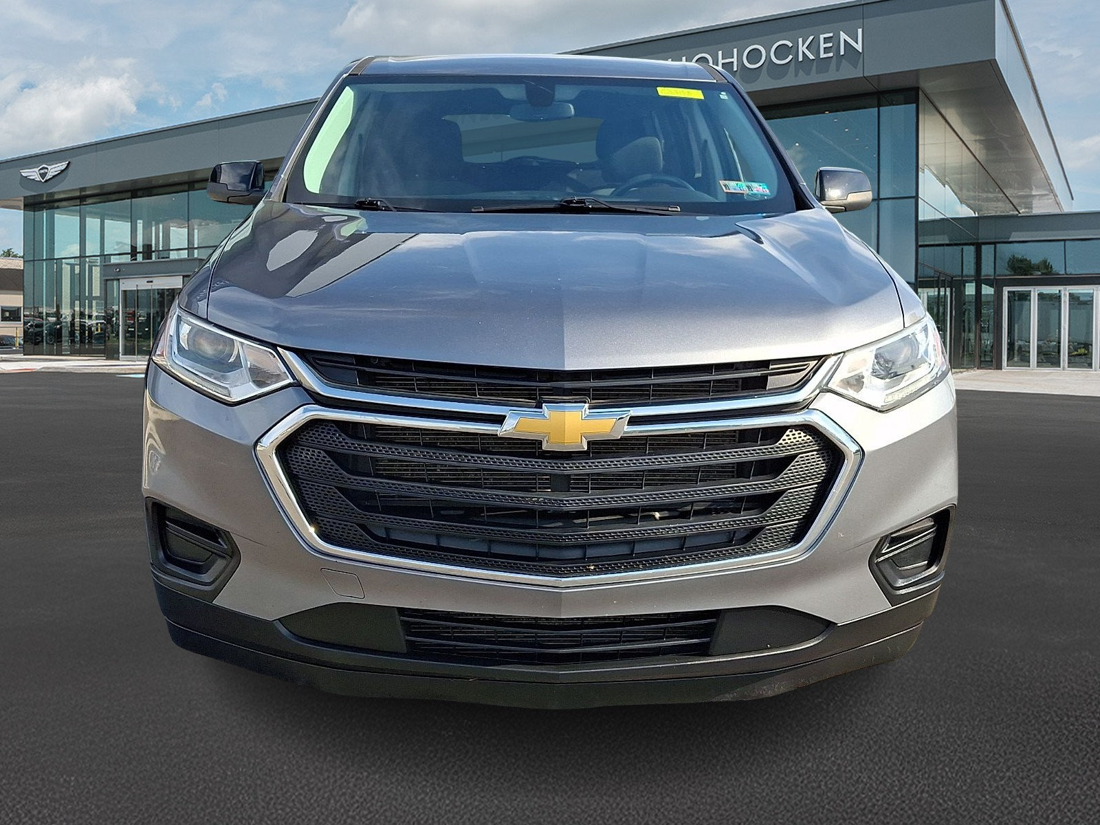 Used 2021 Chevrolet Traverse LS FWD image 3
