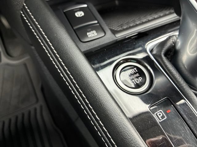 Used 2023 Nissan Kicks SR w/ SR Premium Package FWD image 32