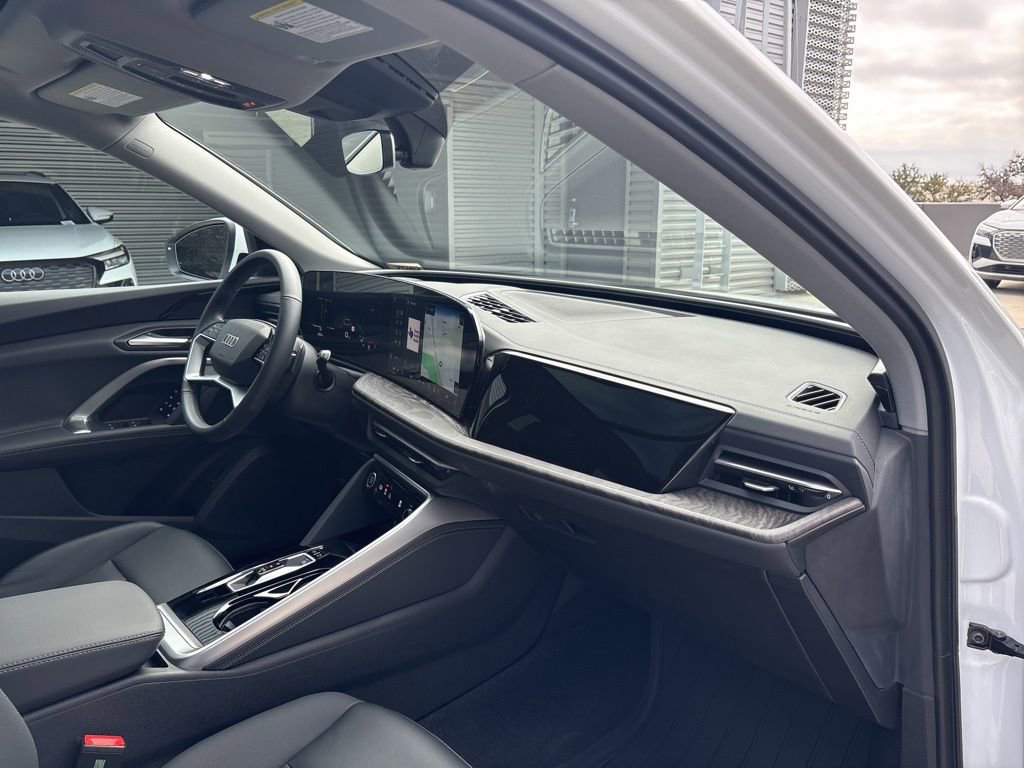 Certified 2025 Audi Q5 Premium w/ Convenience Package image 15