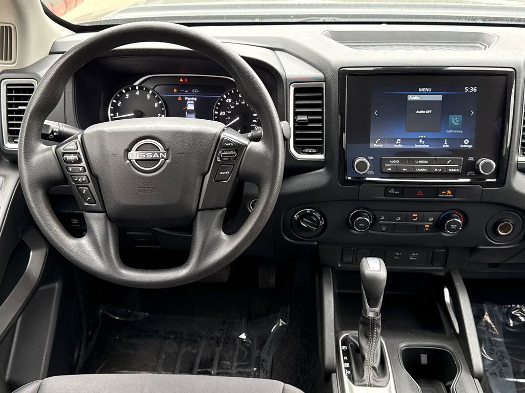 Used 2024 Nissan Frontier SV image 9