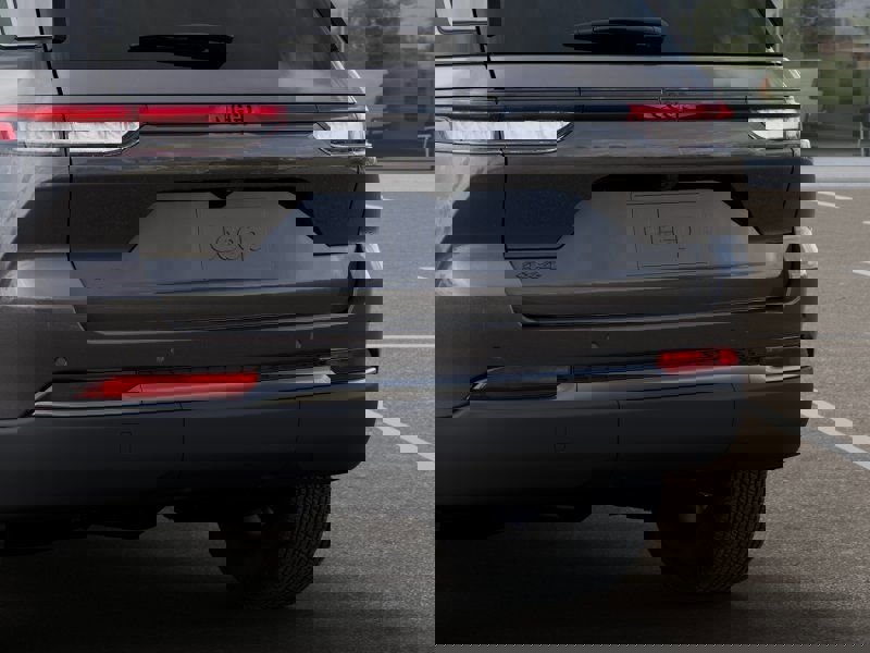 New 2026 Jeep Grand Cherokee Laredo image 13