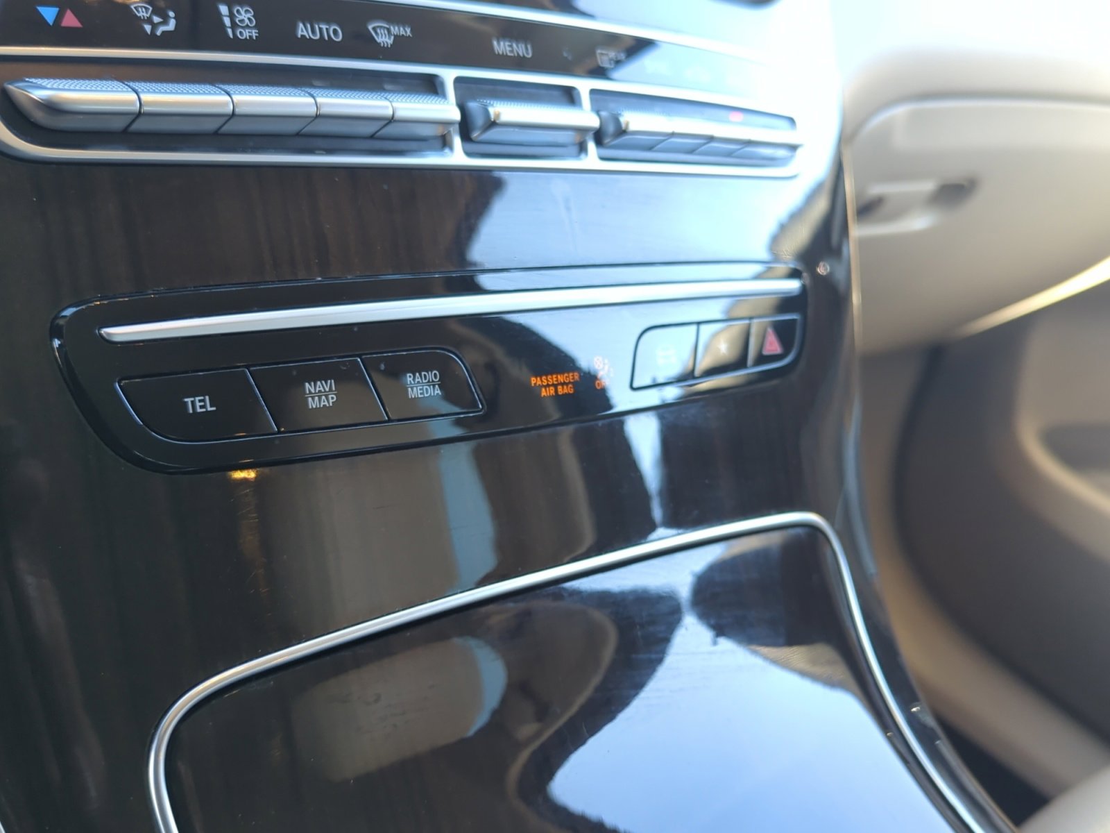 Used 2022 Mercedes-Benz GLC 300 image 12