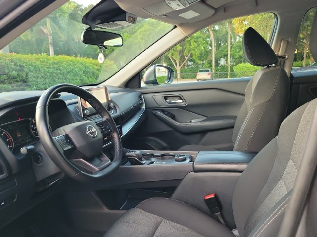 Used 2025 Nissan Rogue SV AWD/4WD image 11