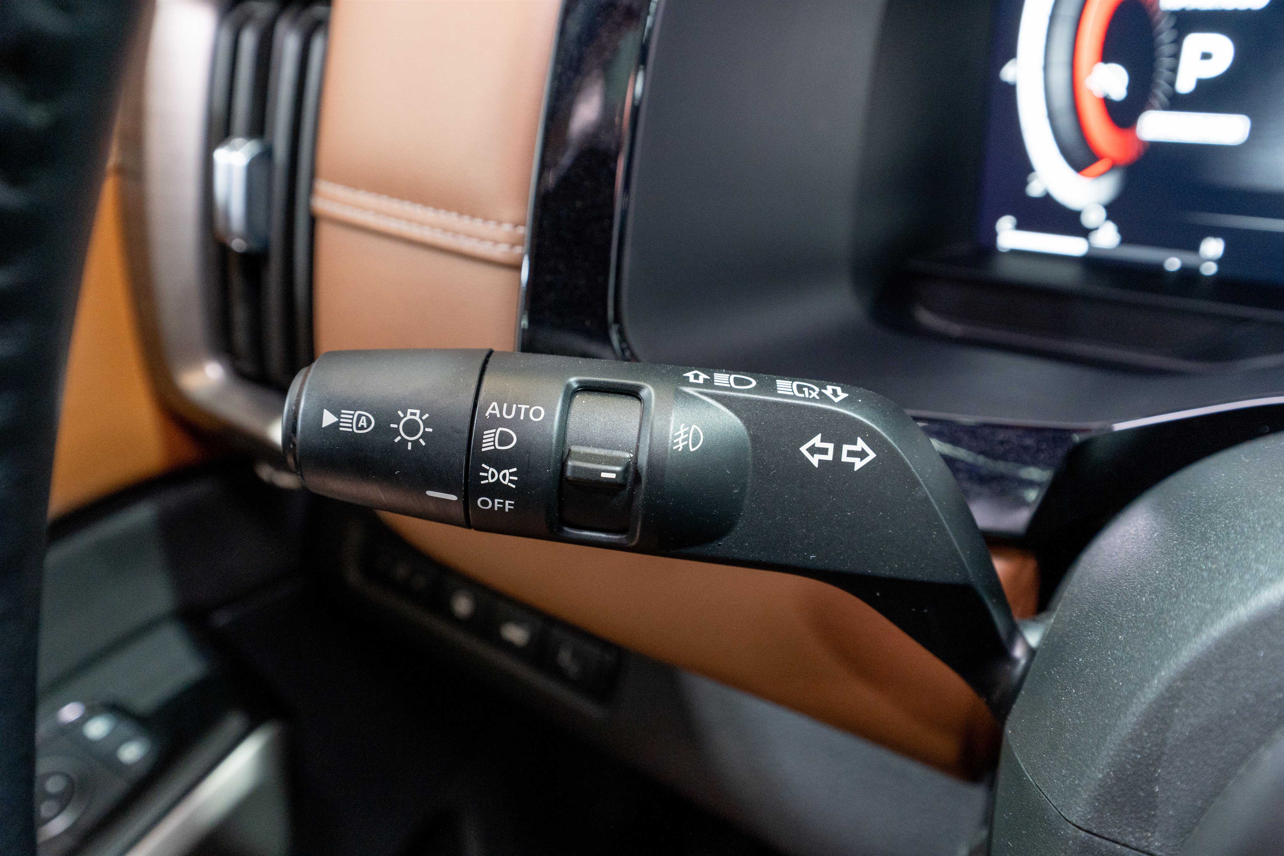 Used 2023 Nissan Pathfinder Platinum FWD image 29