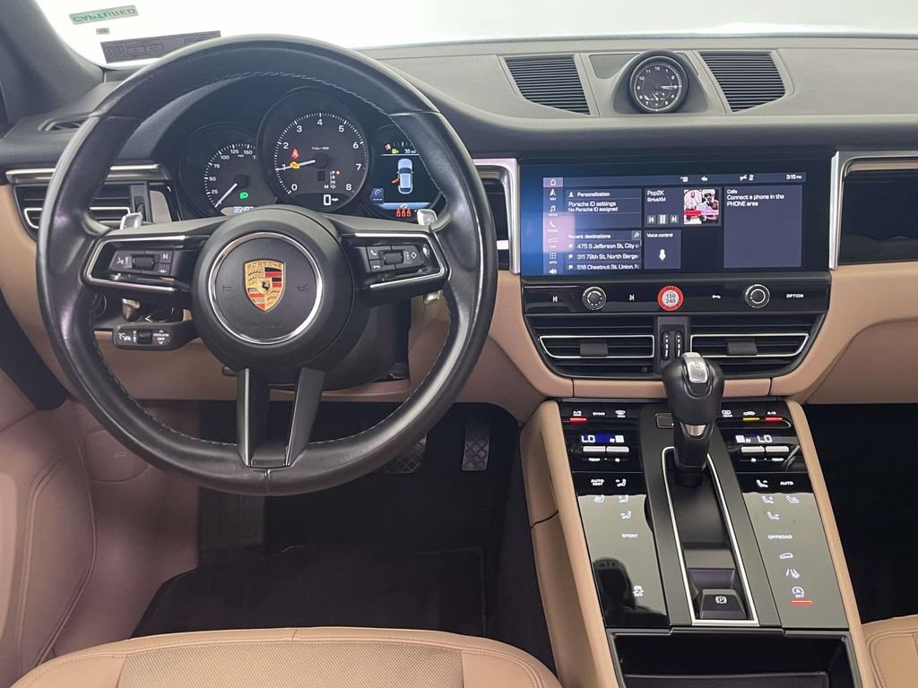 Certified 2023 Porsche Macan AWD/4WD image 26
