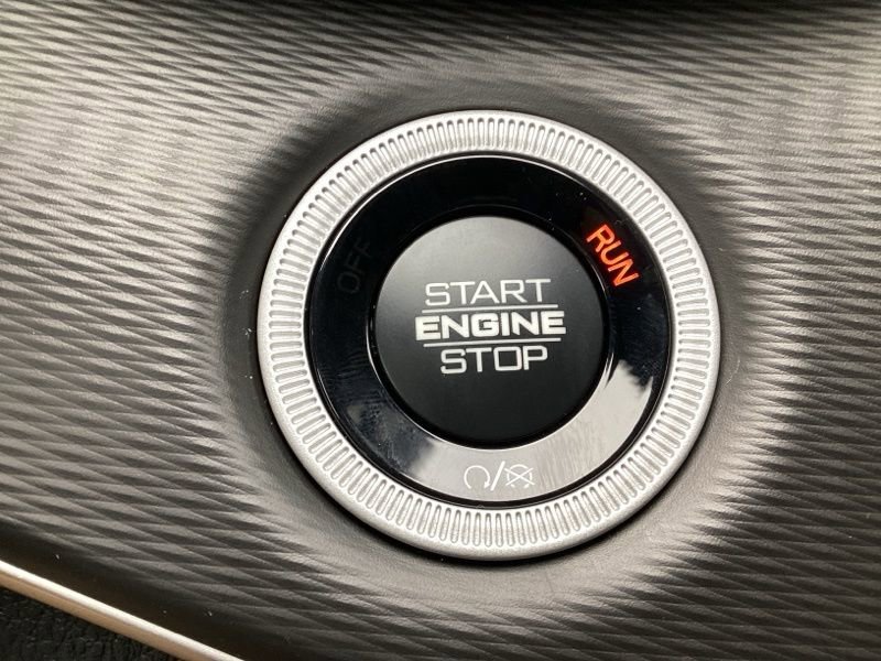 New 2025 Jeep Grand Cherokee Altitude AWD/4WD image 38