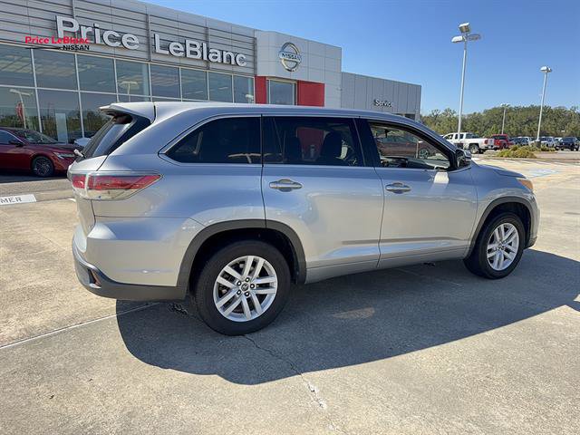 Used 2016 Toyota Highlander LE FWD image 9