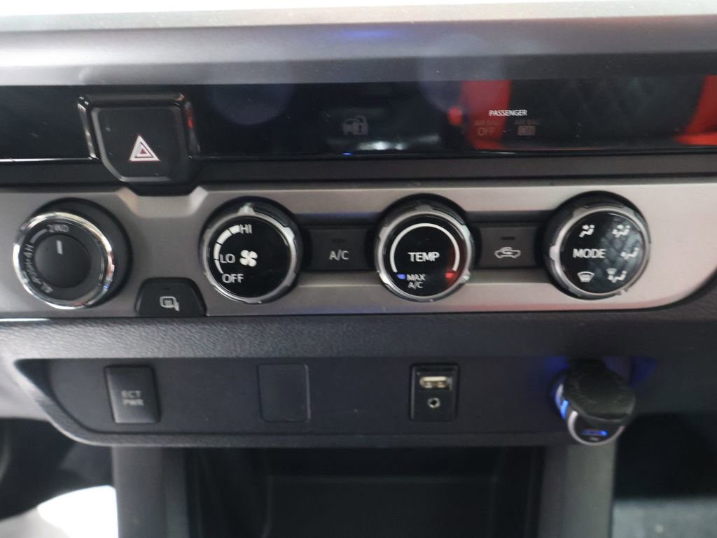 Used 2017 Toyota Tacoma SR5 image 25