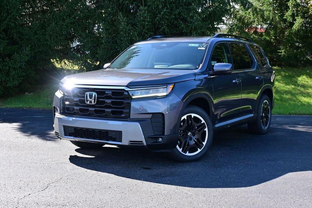 New 2026 Honda Pilot Touring image 1