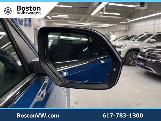 Used 2025 Volkswagen Atlas Cross Sport SE w/ Panoramic Sunroof Package image 12