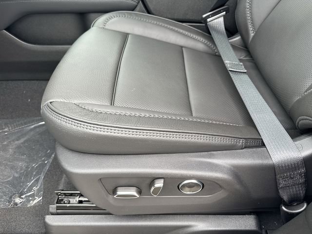 New 2026 GMC Yukon XL Denali w/ Denali Reserve Package AWD/4WD image 12