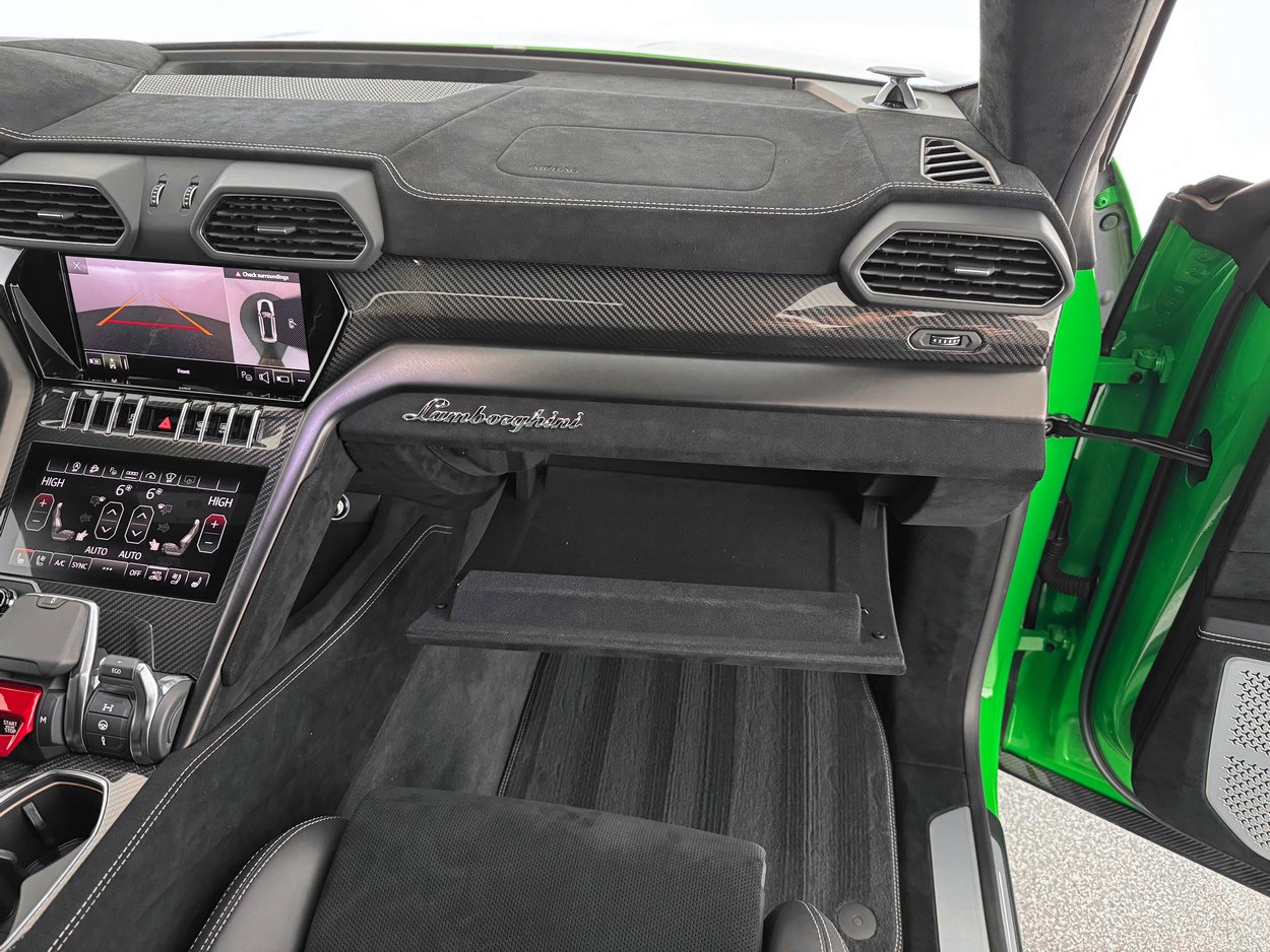 Used 2024 Lamborghini Urus Performante image 31