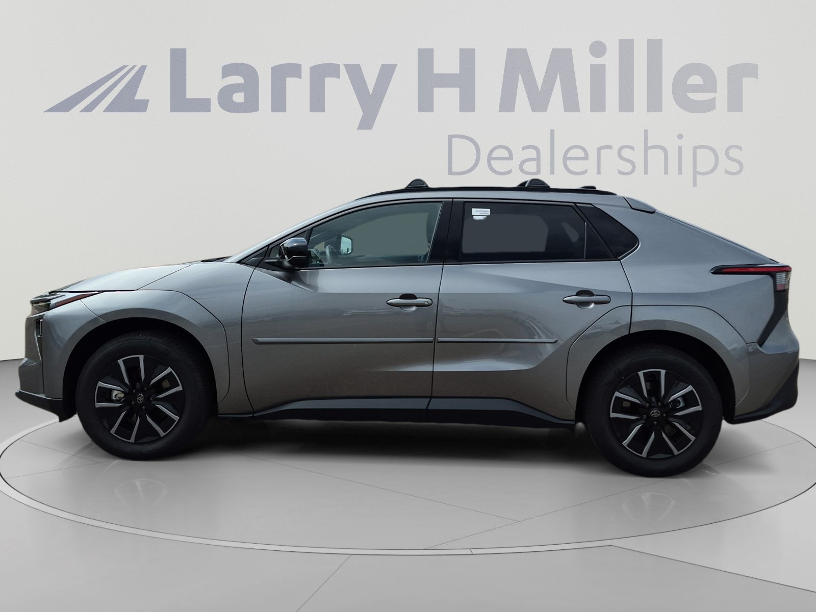 Used 2026 Toyota bZ AWD/4WD image 2