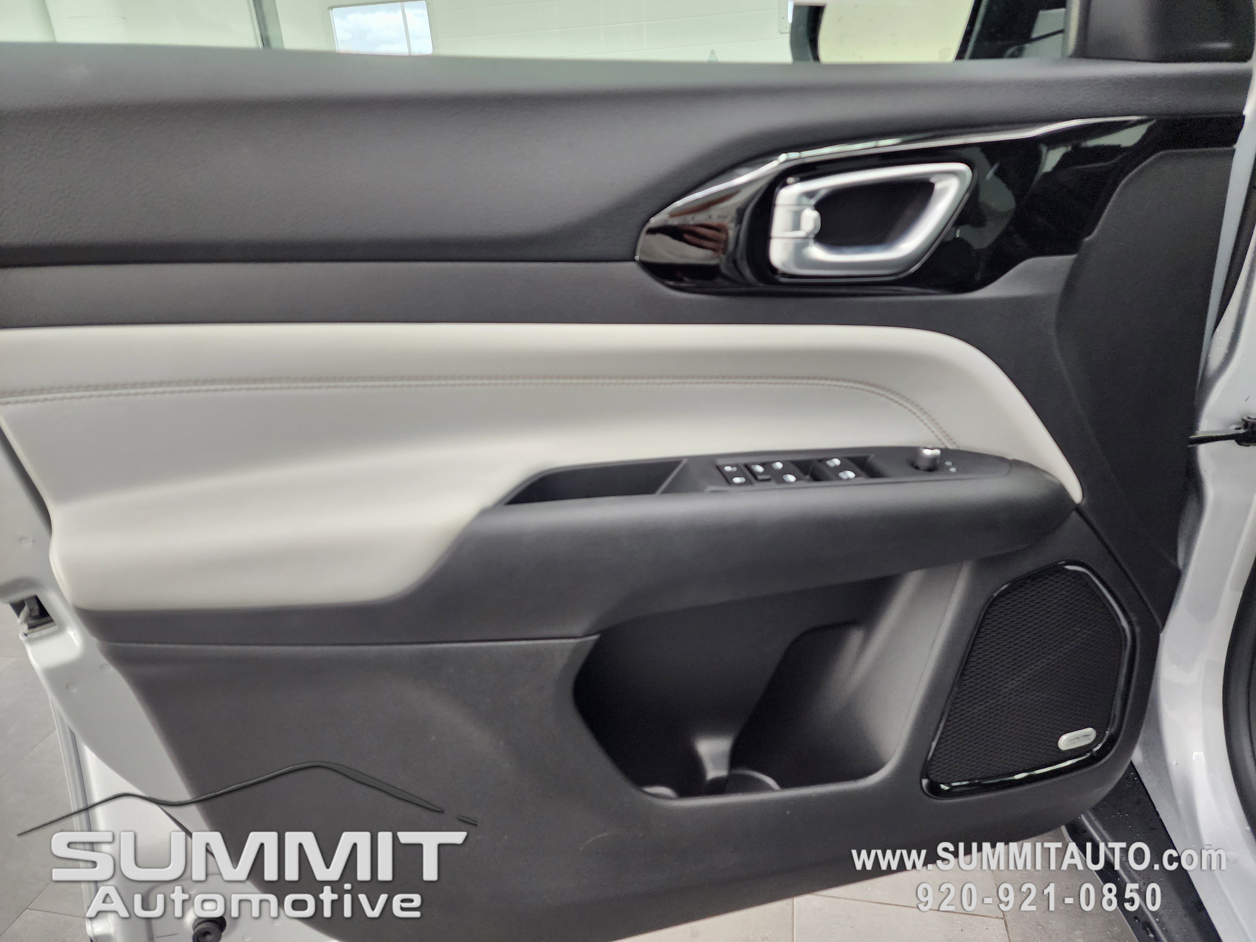 New 2026 Jeep Compass Limited w/ Sun, Sound & Navigation Group image 40