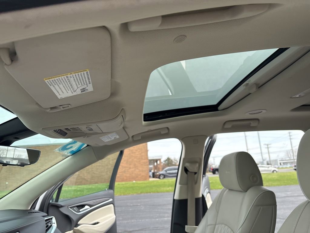 Used 2023 Buick Enclave Avenir w/ Avenir Technology Package AWD/4WD image 50